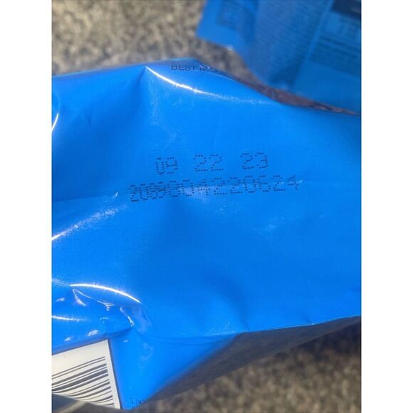 9 Lives Daily Essential Dry Cat Food mix of Chicken Beef and Salmon 12oz 3bags - Picture 4 of 4